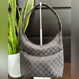 ❌SOLD❌ Authentic Gucci Canvass Shoulder Bag